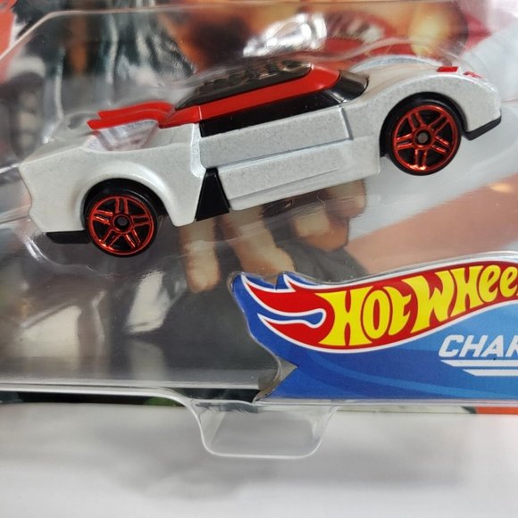 Hot Wheels Street Fighters V Character Car RYU 1/5 Capcom Mattel White Red New - Picture 4 of 16